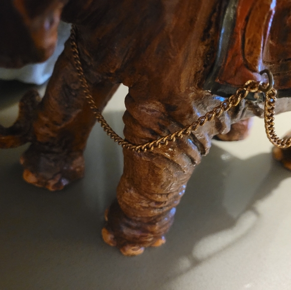 Barnum & Bailey Elephant with Monkey - Picture 16 of 16